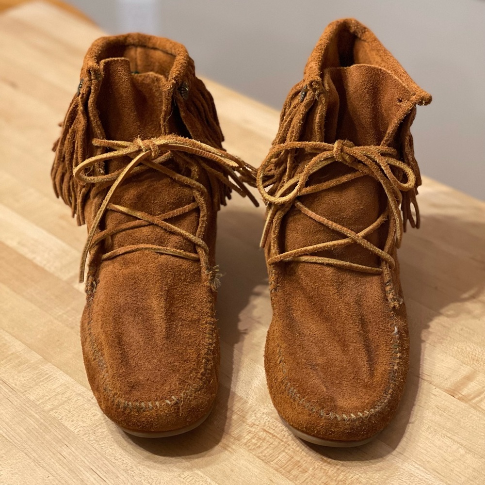 Minnetonka Fringe Bootie - Like New